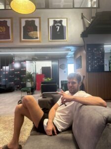 84ec2bb9-f8ea-4e63-862b-3f0222e726f6-600x800